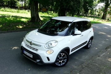 . . 1.4 Turbo benzyna . . Auto Salonowe . . wersja TREKKING . .