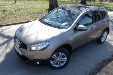 .. BOSE .. Navi .. 4x4 .. Kamera .. 2 x PDC .. Panorama .. Klimatronik