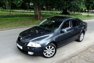 .. Xenon .. 2 x PDC .. Grzane fotele przód i TYŁ .. Klimatronik ..