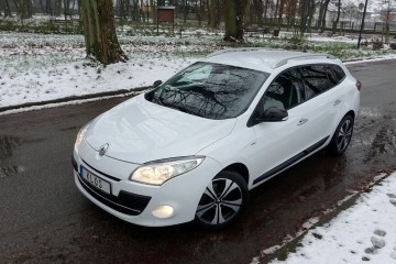 .. Klimatronik Dwustrefowy .. BOSE .. Nawigacja .. Światła Dzienne ..