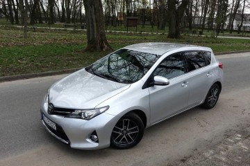 .. Kamera parkowania .. Klimatronik .. 2 komplety KÓŁ ..