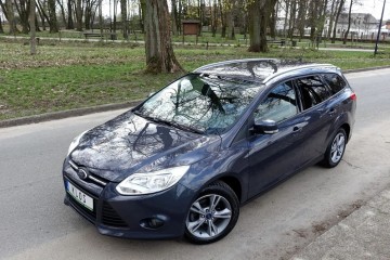 . . Klimatyzacja . . 2 x PDC . . Grzane Fotele , Szyby i Lusterka . .