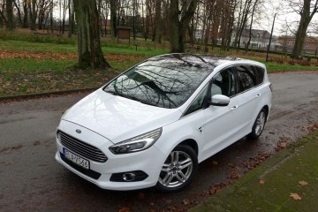 .. Panorama .. Full Led .. Navi .. Kamery .. Klimatronik .. PDC . Hak