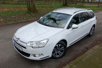 .. Kamera .. Nawigacja .. Ledy .. Grzane Fotele .. 2 x PDC .. Serwis