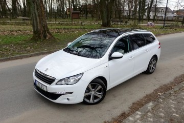 .. Panorama .. Ledy .. Nawigacja .. Kamera .. 2 x PDC .. Klimatronik .