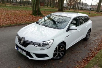 . . Klimatyzacja . . Tempomat . . Kontrola Trakcji . . 2 x KOŁA . .